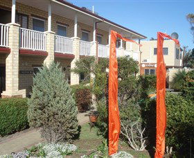 Baywatch Manor Augusta YHA - Accommodation Port Macquarie 0