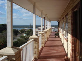 Baywatch Manor Augusta YHA - Accommodation Port Macquarie 1