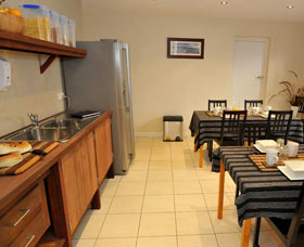 Waikiki Beach Bed And Breakfast - Accommodation Port Macquarie 3