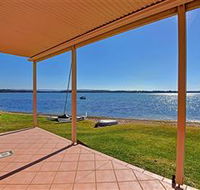 Luxury Waterfront House - Accommodation Port Macquarie