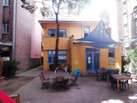 Blue Parrot Backpackers - Accommodation Port Macquarie 4