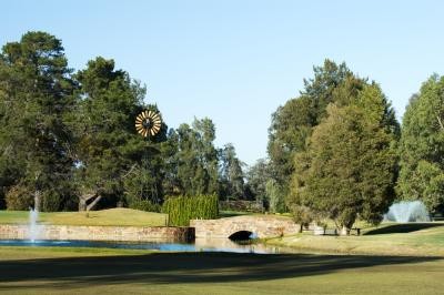 Howlong Country Golf Club Motel - Accommodation Port Macquarie 4