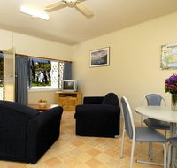 Island Coastal Units - Accommodation Port Macquarie