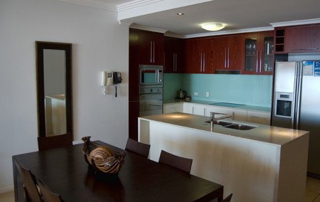Waters Edge Apartments Cairns - Accommodation Port Macquarie 4