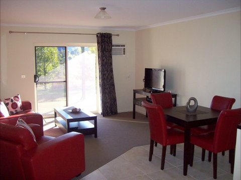 Colonial Inn Guest Rooms - Accommodation Port Macquarie 5
