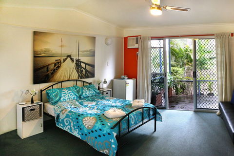 Hervey Bay YHA - Accommodation Port Macquarie 0