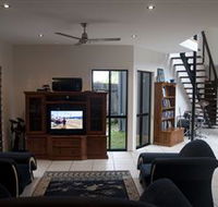 Dolphin Beach House - Accommodation Port Macquarie