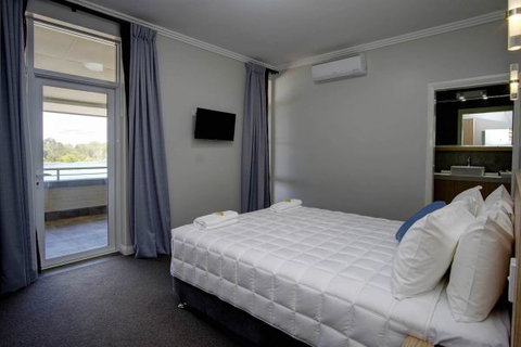 Lakes And Ocean Hotel - Accommodation Port Macquarie 4