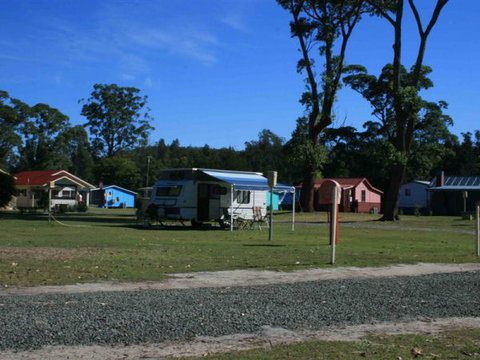 Lake Conjola Waterfront Holiday Park - Accommodation Port Macquarie 3