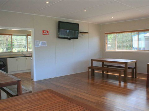 Lake Conjola Waterfront Holiday Park - Accommodation Port Macquarie 4