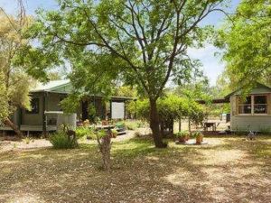 Red Tractor Retreat - Accommodation Port Macquarie 0
