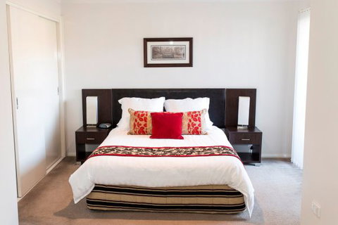 Stay Bathurst - Accommodation Port Macquarie 2
