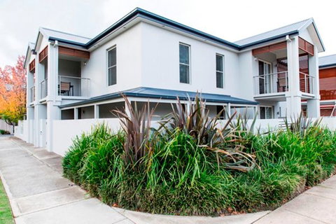 Stay Bathurst - Accommodation Port Macquarie 5