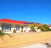 Christies Cottage for holidays and relocations. - Accommodation Port Macquarie