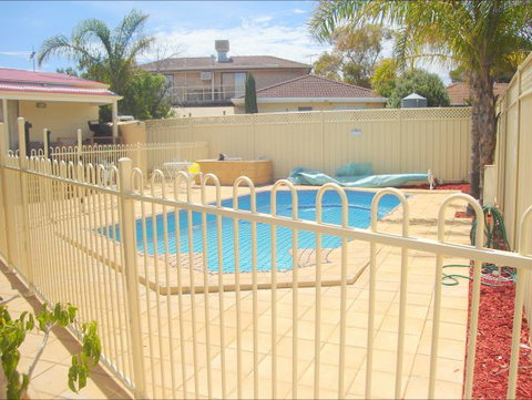 Christies Cottage For Holidays And Relocations. - Accommodation Port Macquarie 1