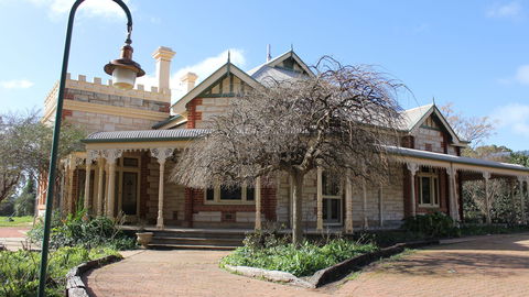 Cockburn House - Accommodation Port Macquarie 0