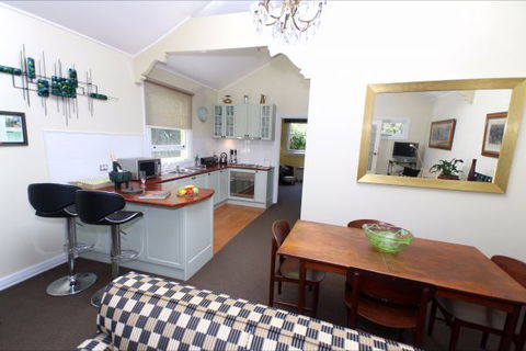 Mirkwood Forest Self-Contained Spa Cottages - Accommodation Port Macquarie 7