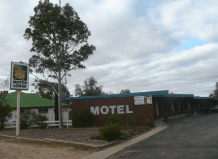 Rainbow Motor Lodge Pot of Gold - Accommodation Port Macquarie
