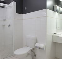 Adelaide Riviera Hotel - Accommodation Port Macquarie