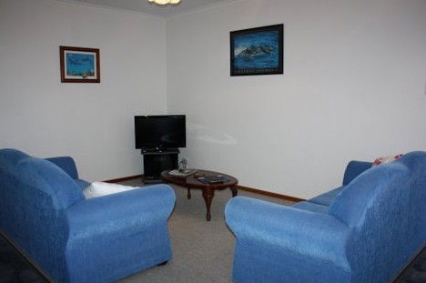 Robe Dolphin Court Apartments - Accommodation Port Macquarie 4