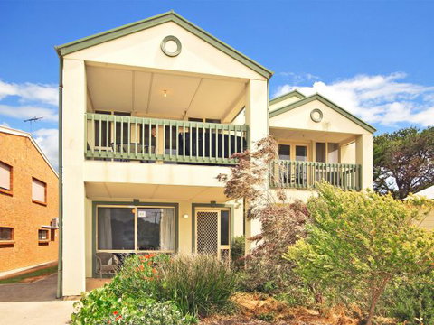 Century 21 SouthCoast: Seaborne Breeze - Accommodation Port Macquarie 0