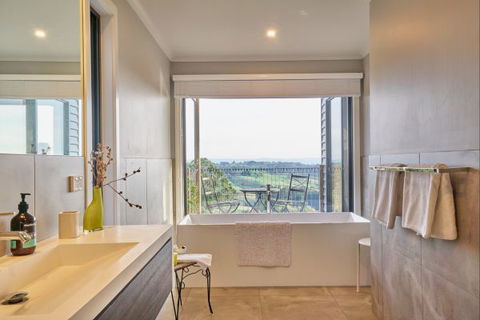 Halcyon Cottage Retreat - Self Contained Accommodation - Accommodation Port Macquarie 6