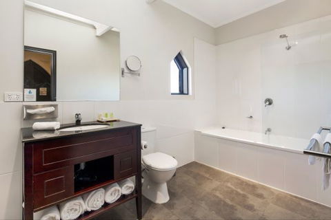 Castle Suites - Kryal Castle - Accommodation Port Macquarie 4