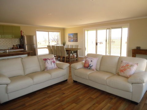 Flinders Bush Retreats - Accommodation Port Macquarie 4