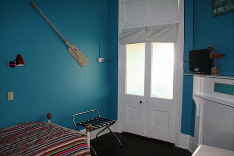 Foreshore Backpackers - Accommodation Port Macquarie 1