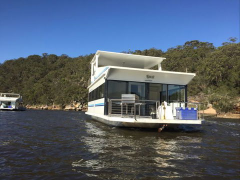 Luxury Afloat Hawkesbury River And Brooklyn - Accommodation Port Macquarie 4