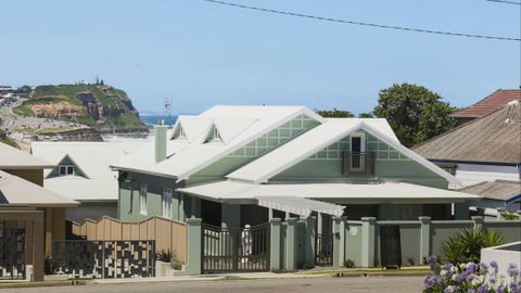 Merewether Beach House B And B - Accommodation Port Macquarie 0