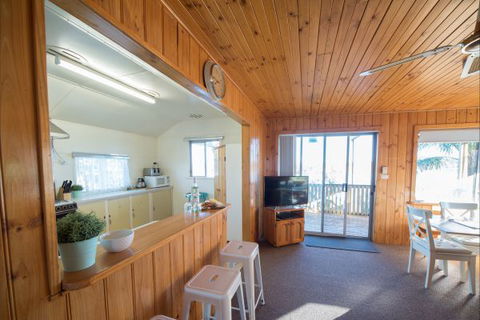 Mundic Waterfront Cottages - Accommodation Port Macquarie 4