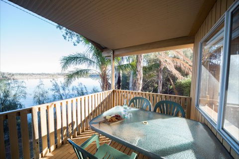 Mundic Waterfront Cottages - Accommodation Port Macquarie 5