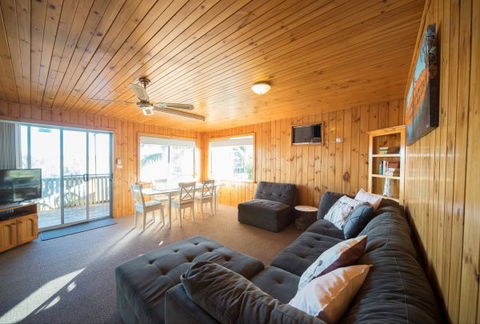 Mundic Waterfront Cottages - Accommodation Port Macquarie 8