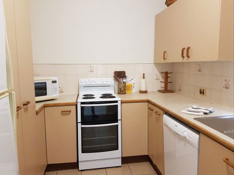 Newcastle Terraces And Apartments - NBC Apartments - Accommodation Port Macquarie 4