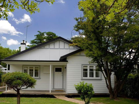 The Sampson - Orange - Accommodation Port Macquarie 0