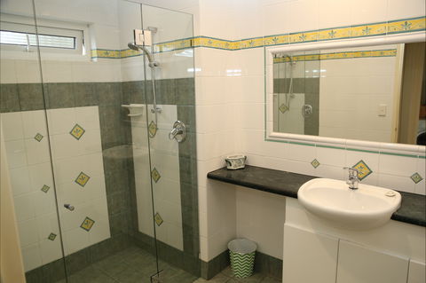 A Beach House Near Manly Two - Accommodation Port Macquarie 3