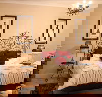 Azalea Cedar-Rose Villa - Accommodation Port Macquarie