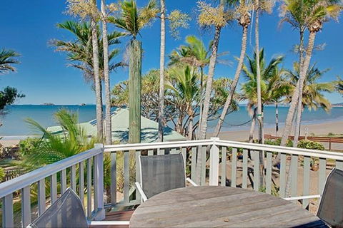 Beachfront Zilzie Holiday Home And Cottage - Accommodation Port Macquarie 3