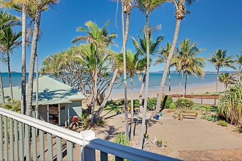 Beachfront Zilzie Holiday Home And Cottage - Accommodation Port Macquarie 7
