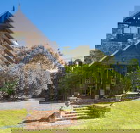 Bonn Abbey - Accommodation Port Macquarie