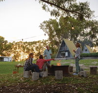 Esperance Chalet Village