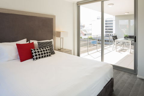 H20 Apartments - Accommodation Port Macquarie 1