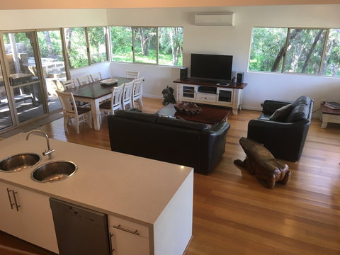 Kangaroo Hollow Preston Beach - Accommodation Port Macquarie 0