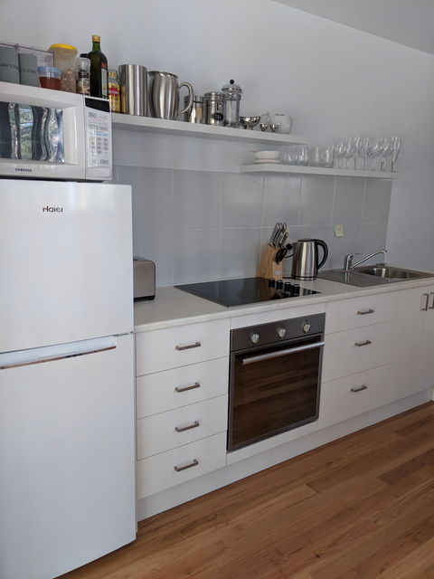 Lake's Folly Studio - Accommodation Port Macquarie 2