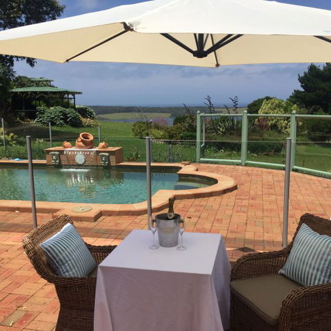 Tilba Lake House - Accommodation Port Macquarie 2