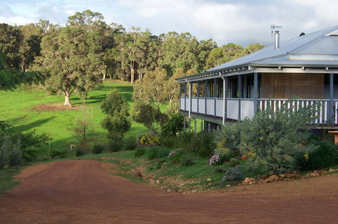 Blue House Bed And Breakfast - Accommodation Port Macquarie 0