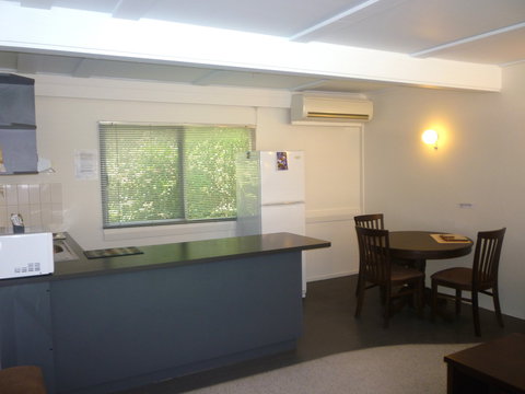 Canberra Short Term And Holiday Accommodation - Accommodation Port Macquarie 9
