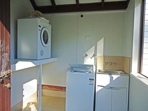 Chapman Cottage At Callala Bay - Accommodation Port Macquarie 8
