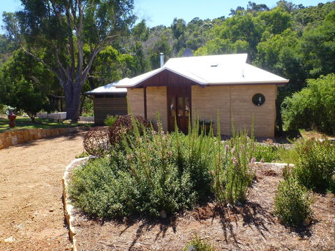 Jalbrook  Estate-  Cottages,Alpacas,Gallery & Function Centre - Accommodation Port Macquarie 0
